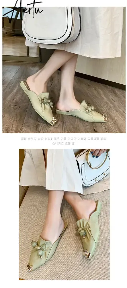 Aiertu Slippers for Women Flat Pointed Toe Pearl Knot Casual Summer Slip-on Mules Backless Loafers Ballet Flats Low Heel Luxury Shoes