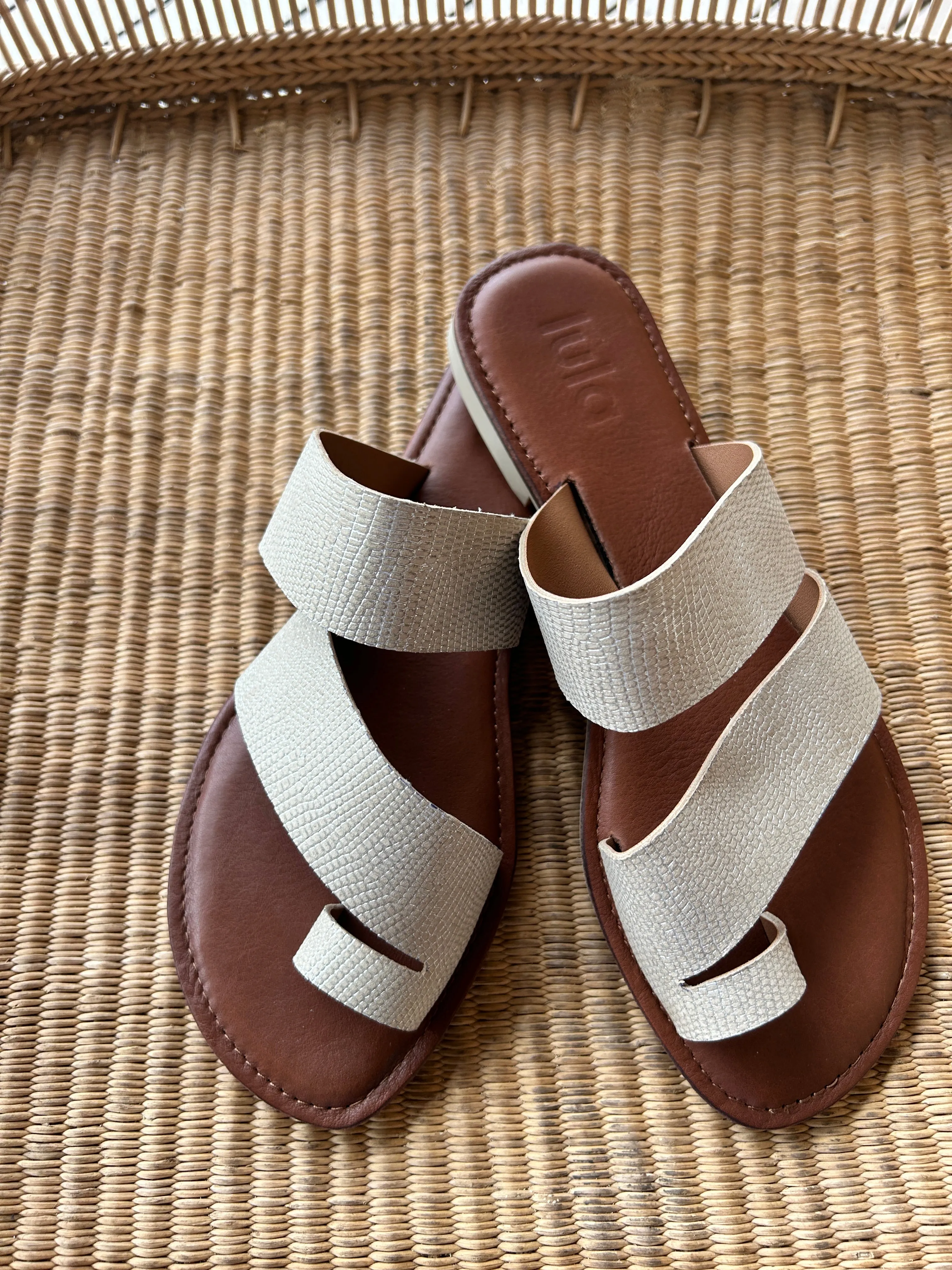 Elo Sandals