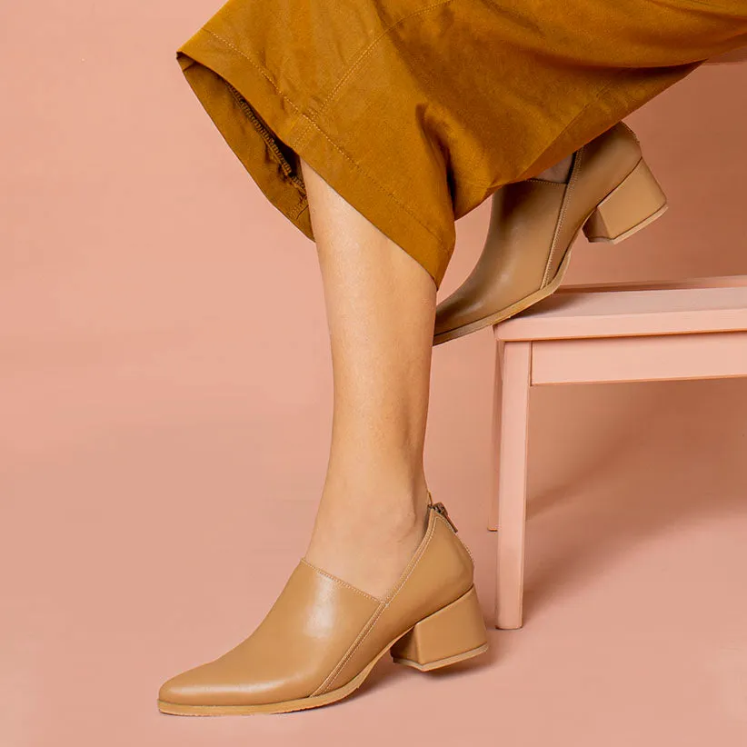 Envelope- Beige Leather Heel Shoe