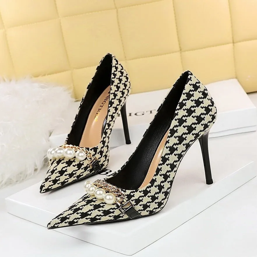 LovelyRLovely Pointed Pearl Chain Plaid Women's Shoes