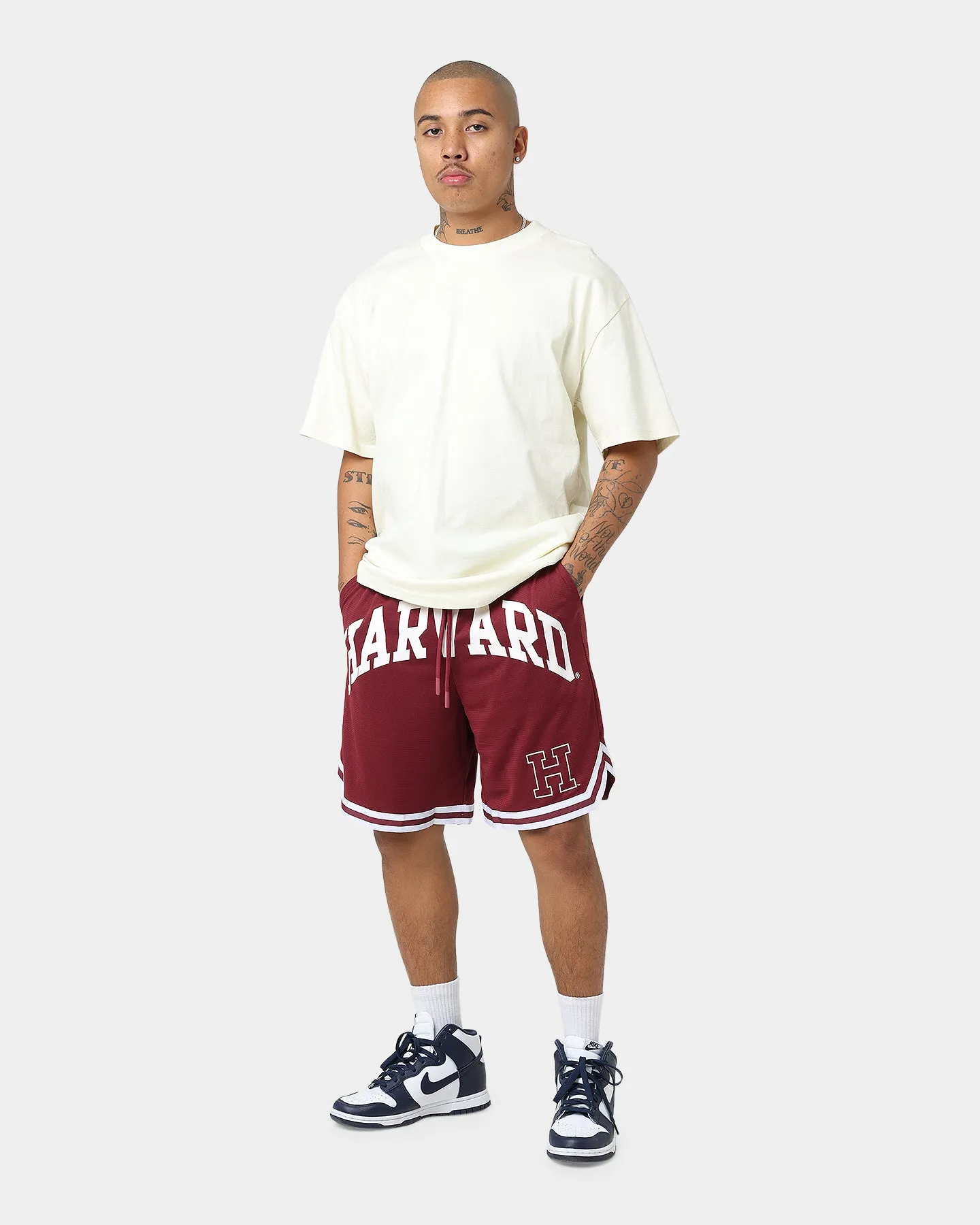 National Collegiate Athletic Association Harvard XL Logo Shorts Burgundy