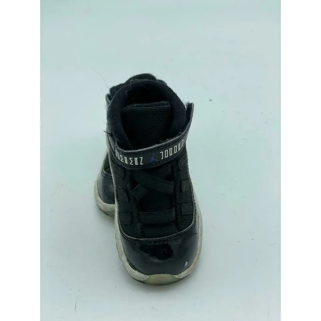 Nike Air Jordan Retro 11 Black Red space jam siez 6c Toddler