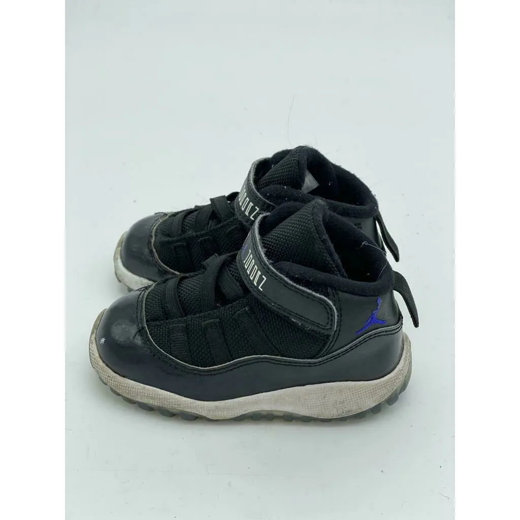 Nike Air Jordan Retro 11 Black Red space jam siez 6c Toddler