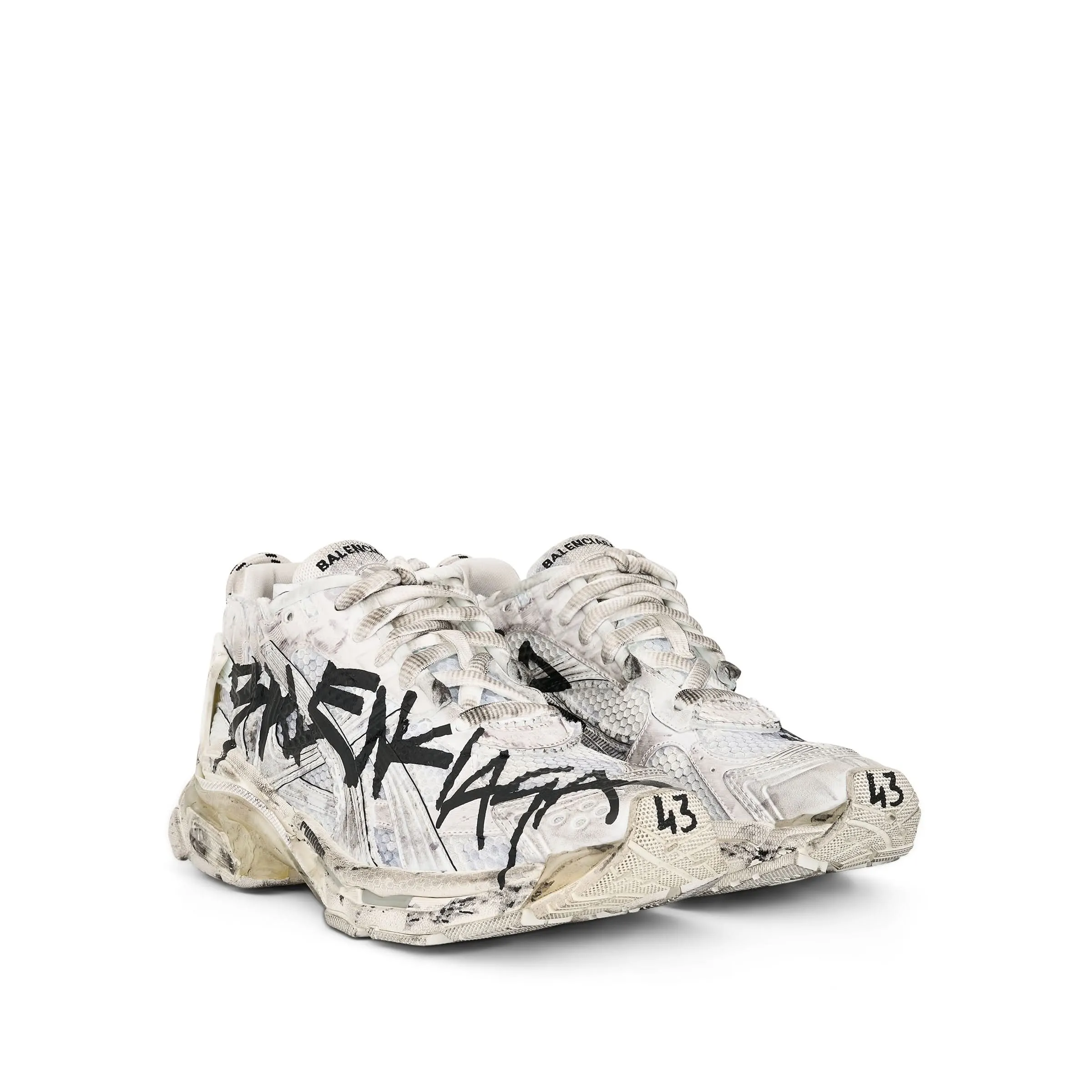 Runner Mesh Graffiti Sneaker in White/Black