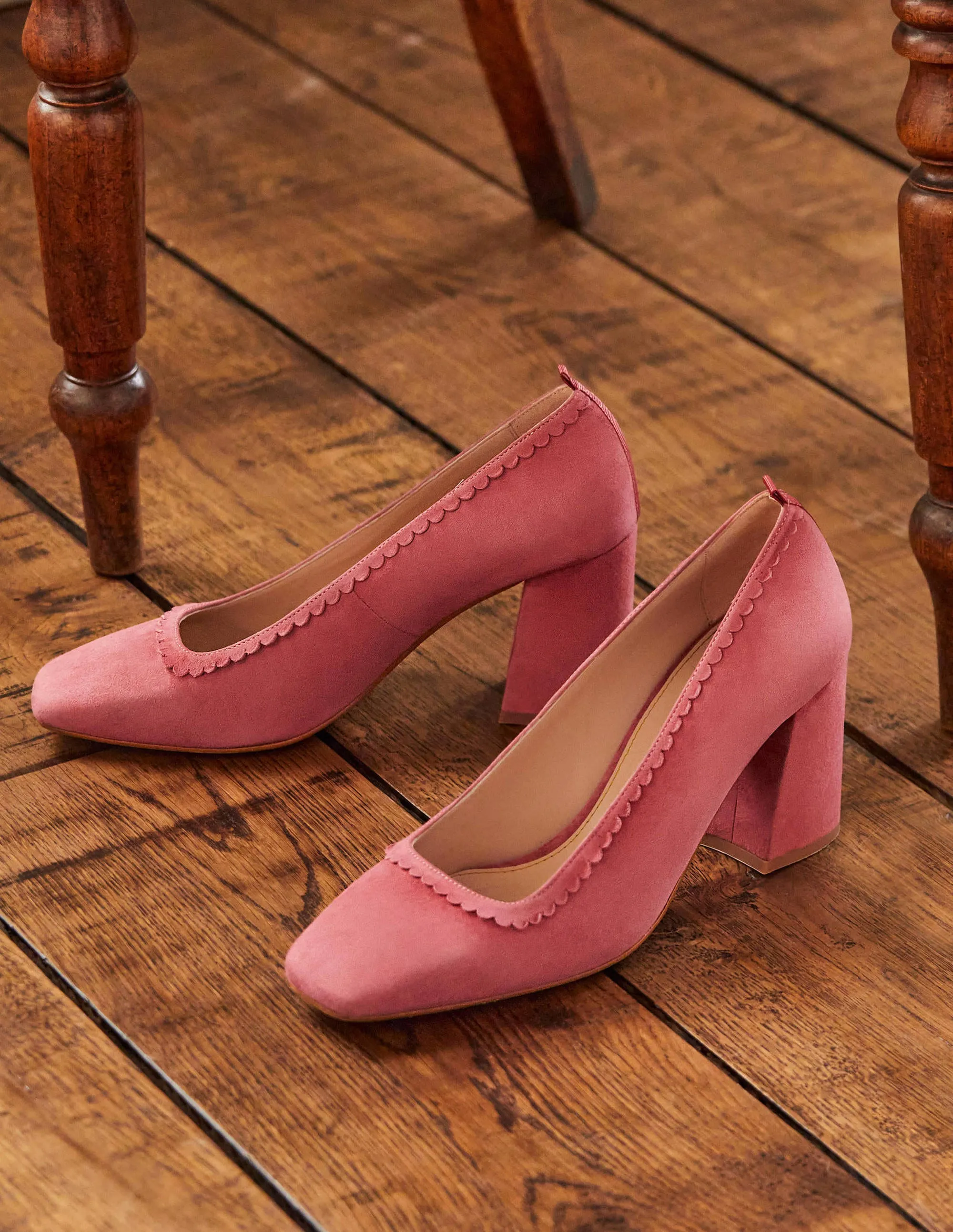 Scalloped Detail Court Heels-Posy Pink