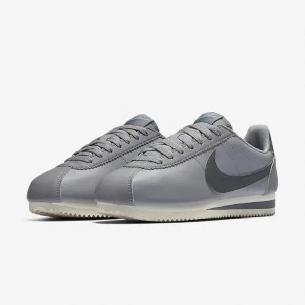 Women's Nike Classic Cortez Leather (Atmosphere Grey/Gunsmoke/Sail)(807471-017)