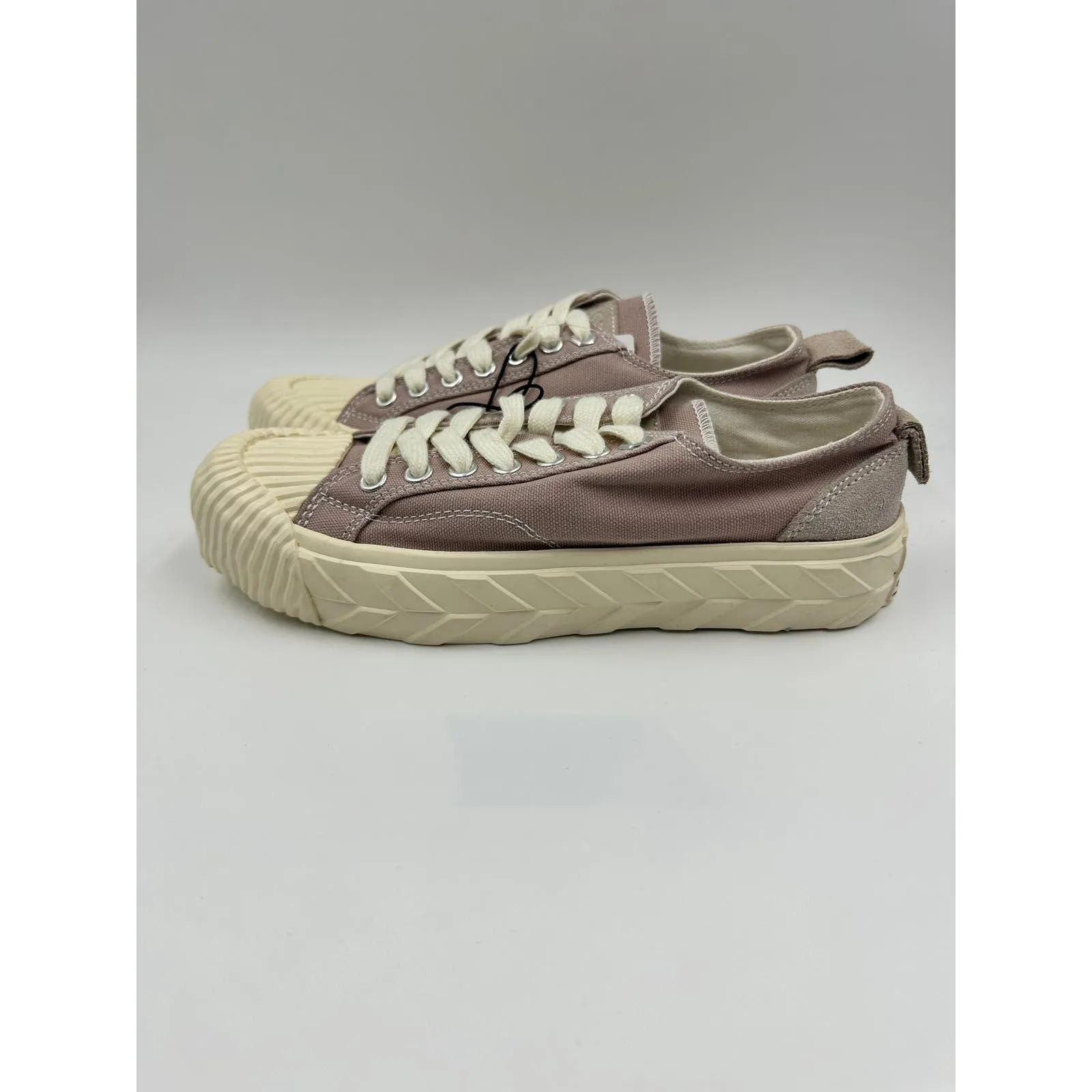 Women's Size 7, Light Purple Canvas Sneaker with Chunky 90s Style Sole